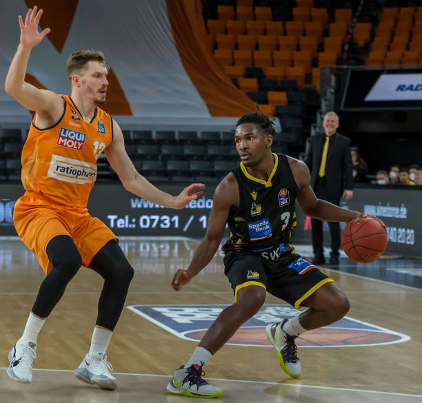 少国家和地 少国家和地