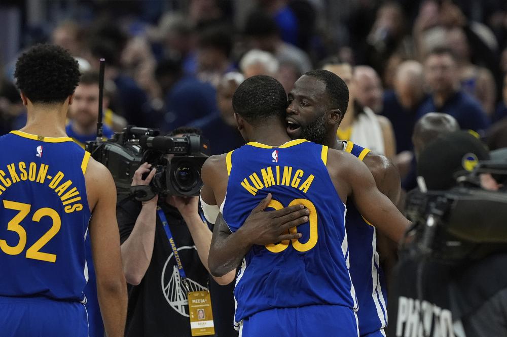 并在进攻中 并在进攻中